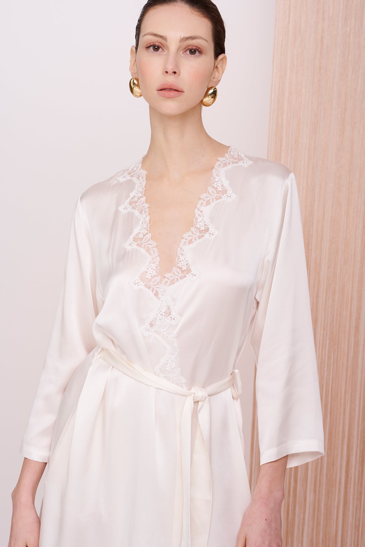 BASICS Robe - Satin Silk with Lace